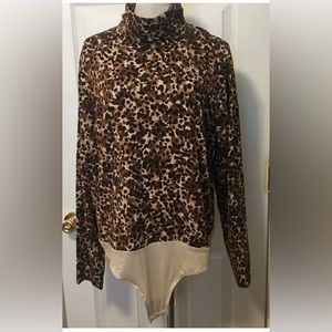 Isaac Mizrahi women’s turtle neck body suit top Sz 5X Long sleeves.  NWOT